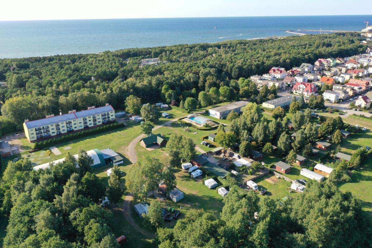 Отель Nalu Glamp Дарлово Экстерьер фото